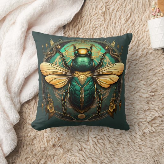 Golden Beetle Emblem Pillow - Embrace Elegance クッション (ブランケット)