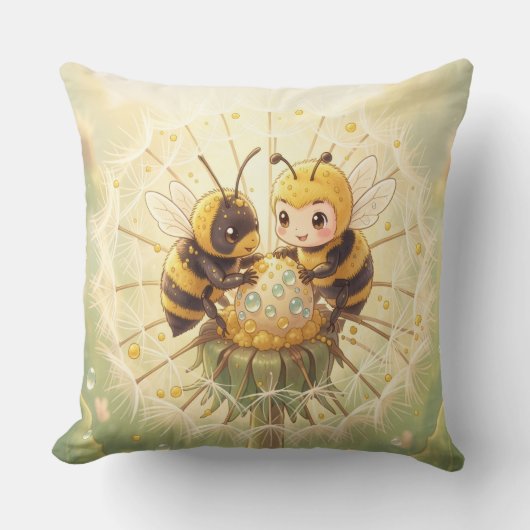 Golden Bumblebee in Bloom Dance.5 クッション (正面)