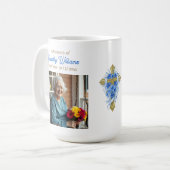 Golden Cross and Flowers Memorial Keepsake コーヒーマグカップ (正面左)