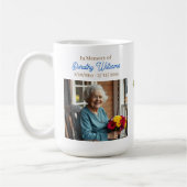 Golden Cross and Flowers Memorial Keepsake コーヒーマグカップ (左)