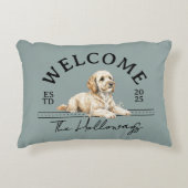Golden Doodle Family Name Welcome アクセントクッション (正面)