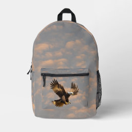 Golden Eagle in Cloudy Sky Backpack プリントバックパック
