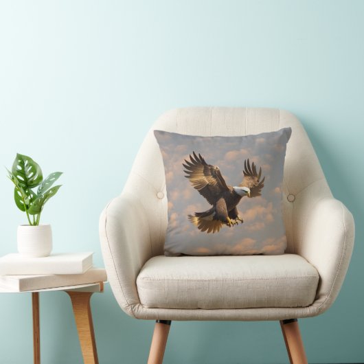 Golden Eagle Sky Throw Pillow クッション (椅子)