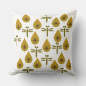 Golden Fireflies and Petal Glow Pattern クッション (正面)