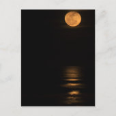 golden full moon over ocean ポストカード (正面)