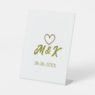Golden heart wedding couple name letter modern  台座サイン