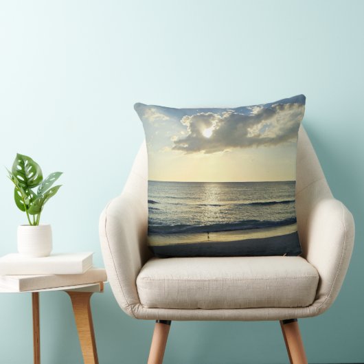 Golden Horizon at Daybreak クッション (椅子)