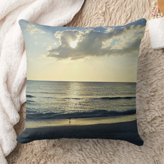 Golden Horizon at Daybreak クッション (ブランケット)