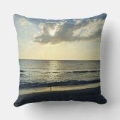 Golden Horizon at Daybreak クッション (裏面)