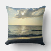 Golden Horizon at Daybreak クッション (正面)