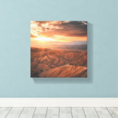 Golden Hour Over the Rugged Terrain キャンバスプリント (インサイチュ (ウッドフロア))