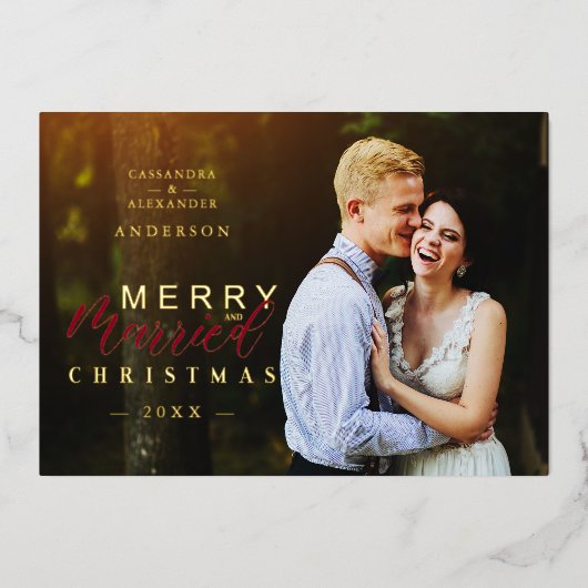 Golden Married & Merry Newlyweds Photo Christmas 箔シーズンカード (正面)