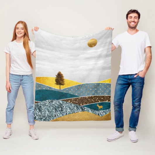 Golden Meadow with Tree and Deer フリースブランケット (インサイチュ)