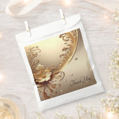 Golden Ornate Floral Favor Bag フェイバーバッグ (クリップ留めされた状態)