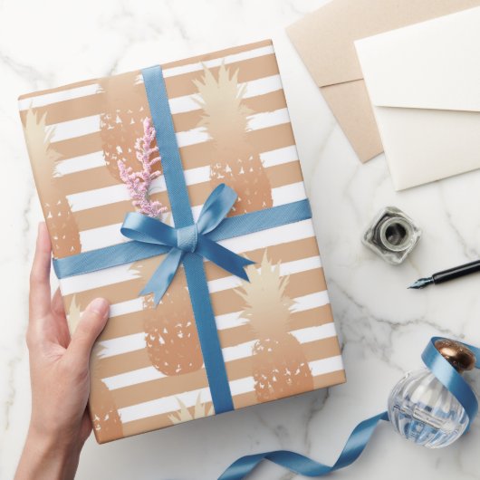 Golden Pineapples Pattern ラッピングペーパー (ギフト)