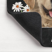 Golden Retriever and Daisies On Leather マウスパッド (コーナー)