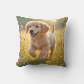 Golden Retriever Puppy Running In a Meadow クッション (正面)