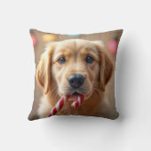 Golden Retriever Puppy With a Candy Cane クッション (裏面)