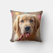 Golden Retriever Puppy With a Candy Cane クッション (正面)