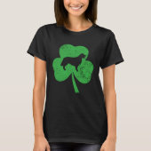 Golden Retriever St Patricks Day Distressed Shamro Tシャツ (正面)