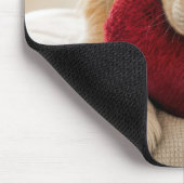 Golden Retriever With a Red Heart Pillow マウスパッド (コーナー)