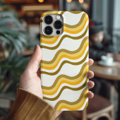 Golden Waves Pattern iPhone 16ケース