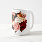 Golden Whiskers: Calico Cat in Rose Reverie コーヒーマグカップ (正面右)