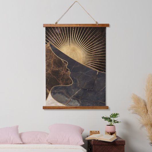 Golden Woman Illusion with Sun and Marble Textures 吊り下げ型タペストリー (寝室)
