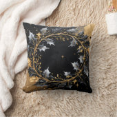 Golden Wreath Glamour Throw Pillow クッション (ブランケット)