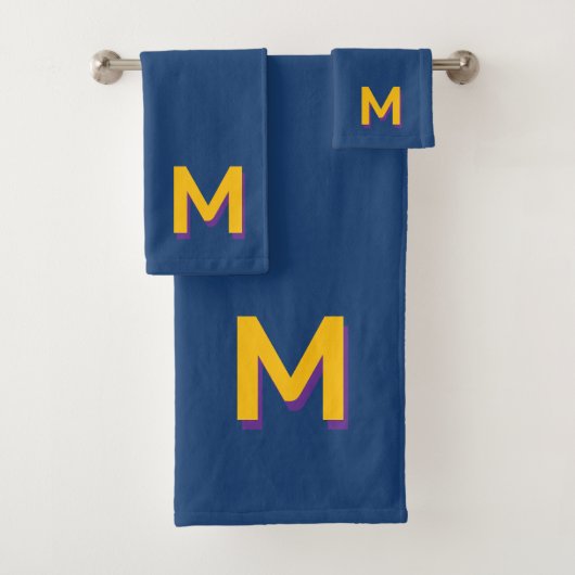 Golden Yellow Monogram on Dark Blue Bath Towel Set バスタオルセット (インサイチュ)