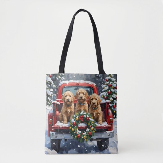Goldendoodle Christmas Red Truck Holiday トートバッグ (正面)