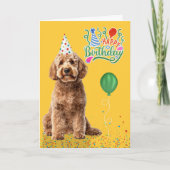 Goldendoodle Dog in a Party Hat on Yellow Birthday カード (正面)