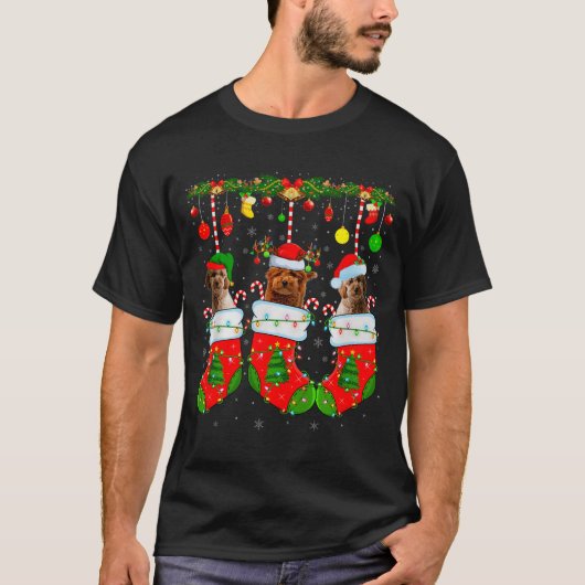 Goldendoodle Dog In Christmas Socks Funny Pet Dog Tシャツ (正面)
