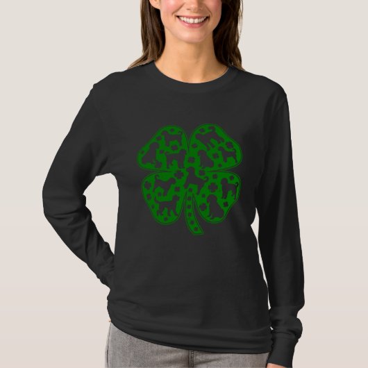 Goldendoodle Dog & Shamrock C Saint Patricks Day   Tシャツ (正面)