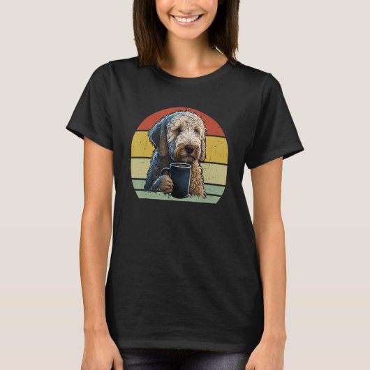 Goldendoodle Drinking Coffee  Dog And Coffee Tシャツ (正面)