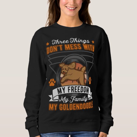 Goldendoodle Freedom Family Goldendoodle スウェットシャツ (正面)