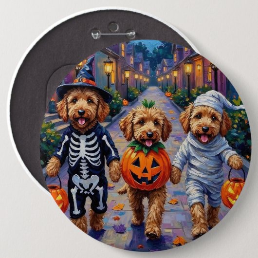 Goldendoodle Trick-or-Treating Halloween Costumes 缶バッジ (正面&裏面)