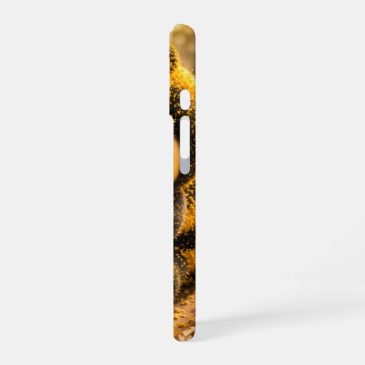 Goldene Hummel im Blütentanz.10 iPhone 16ケース (左側面)