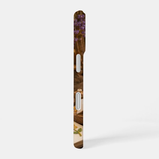 Goldene Hummel im Blütentanz.11 iPhone 16ケース (右側面)