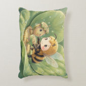 Goldene Hummel im Blütentanz.3 アクセントクッション (正面(垂直))