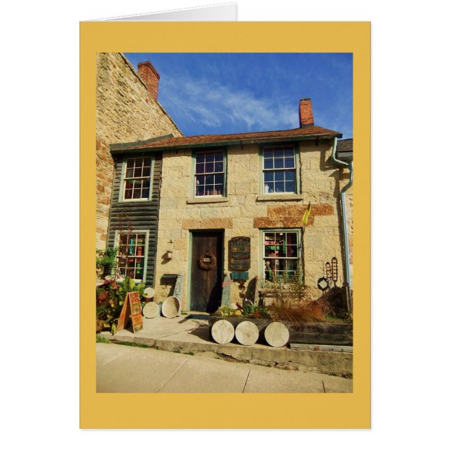 Goldenrodボーダーが付いている草原のカシのArticanの正面 (正面)