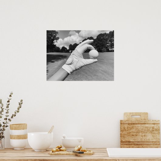 Golf Glove Holding Ball on Fairway ポスター (キッチン)