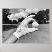 Golf Glove Holding Ball on Fairway ポスター (正面)