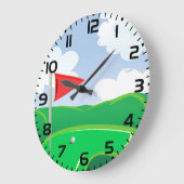 Golf Green with Red Flag and Ball ラージ壁時計 (傾斜)