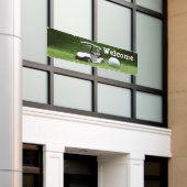 Golf Welcomeバナー（緑の草にゴルフカート付き） 横断幕 (ビルの外側)