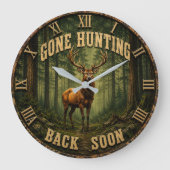 Gone Hunting Back Soon Rustic Hunter Cabin ラージ壁時計 (正面)