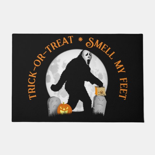 Gone Squatchin' Halloween ドアマット (正面)