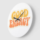 GOOD ENERGY レトロ波状テキスト - ラージクロック ラージ壁時計 (傾斜)