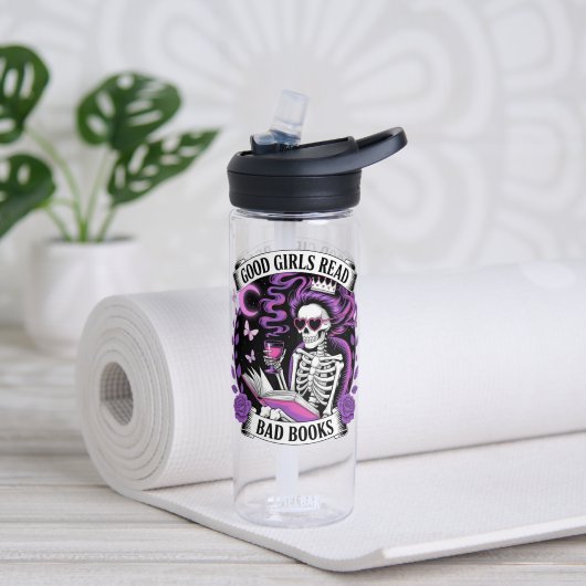 Good Girls Read Bad Books ウォーターボトル (ヨガ (回転後))
