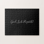 Good Luck名前をカスタムするスクリプ無地のトon Black おもしろい ジグソーパズル<br><div class="desc">黒い無地のジグソーパズルは、中央の白いスクリプトフォントに「Good Luck,  [NAME]」を搭載。サイドバーのおもしろい文字をカスタマイズする。難しい素晴らし挑戦を愛す人にカスタム贈り物を贈る。著作権©クレアE.スキナー。すべての権利が留保されている。</div>